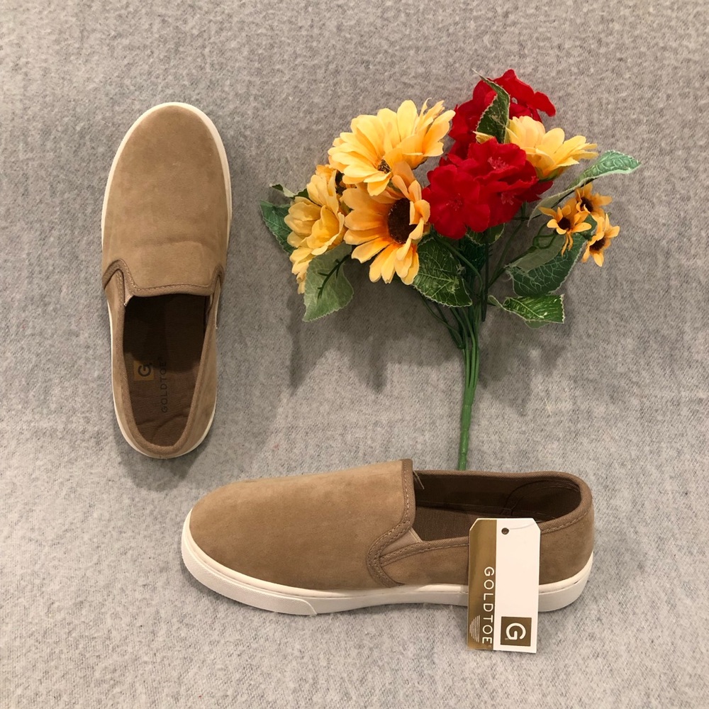 NWT - Gold Toe Tan & Ivory Loafers Slip-On Sneakers